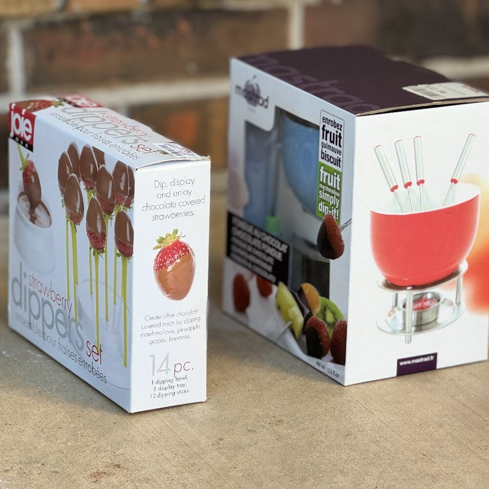 Mastrad Chocolate Fondue Set Blue/ Dippers